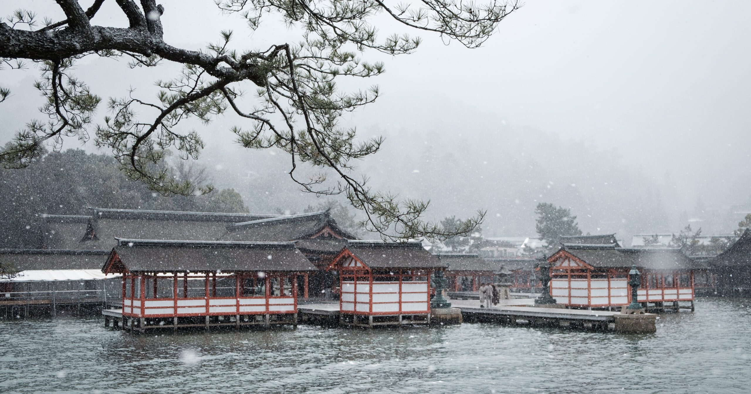 厳島神社（冬）